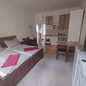 https://ap-4-alice-suite-near-vridlo-collonade.marianskelaznehotels.net